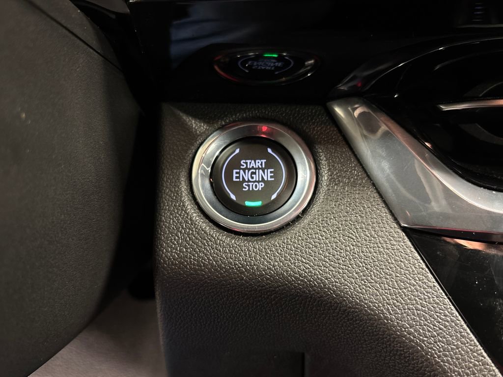 Used 2025 Buick Envista Sport Touring FWD image 38