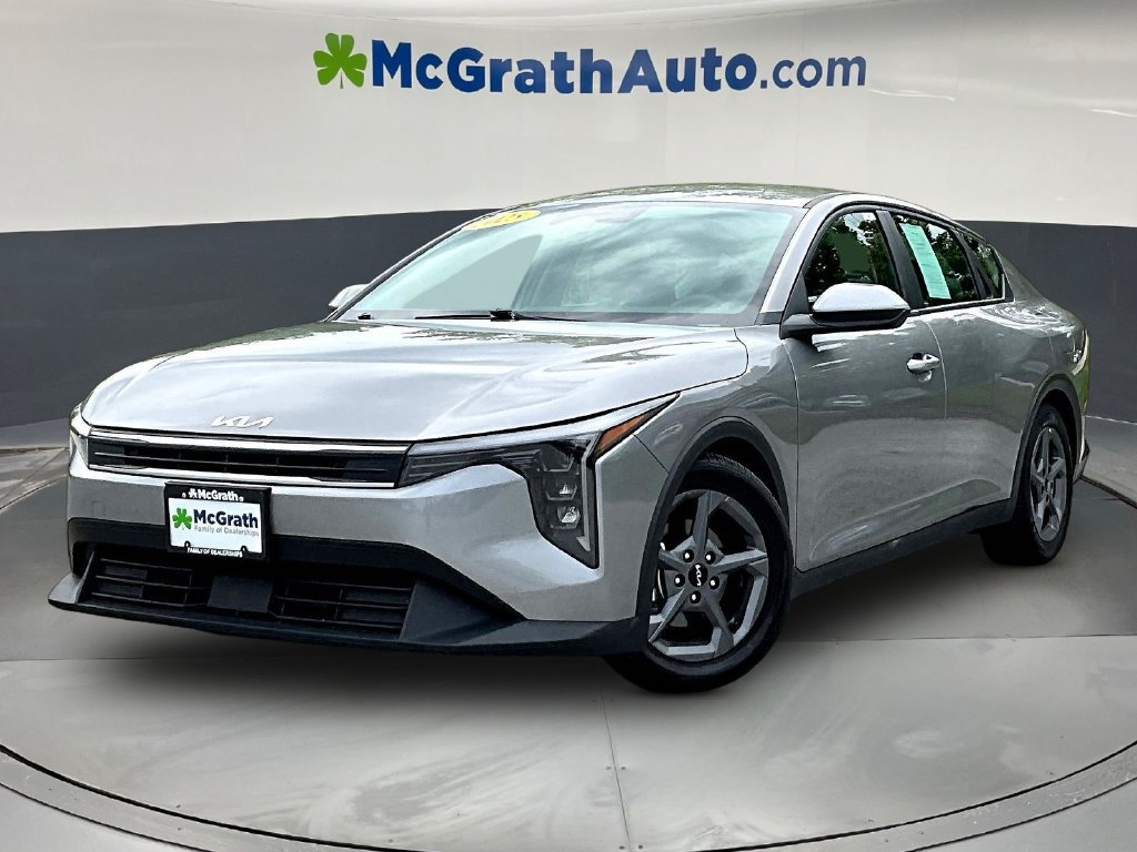 Used 2025 Kia K4 FWD image 3