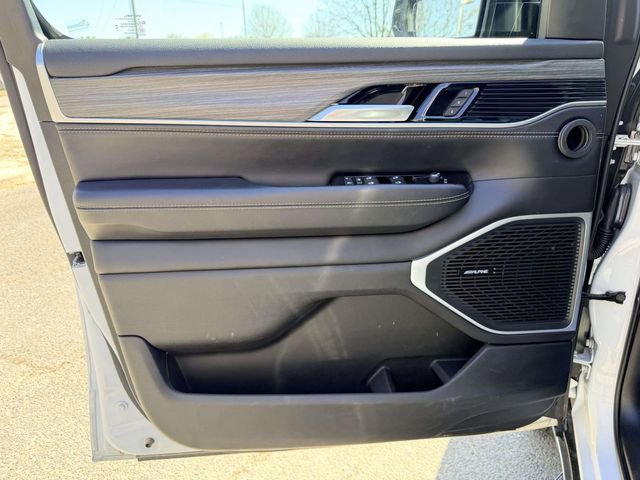 Used 2024 Jeep Wagoneer Series II image 14