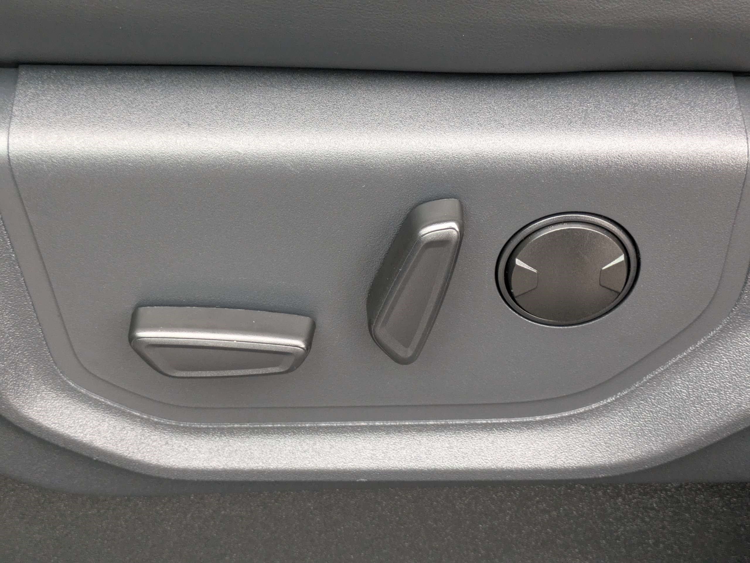 Used 2024 Ford Expedition XLT AWD/4WD image 22