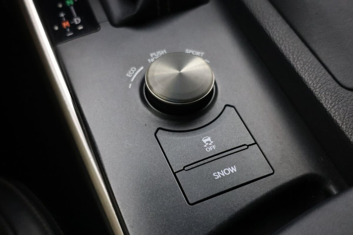 Used 2015 Lexus IS 350 AWD w/ Luxury Package image 32