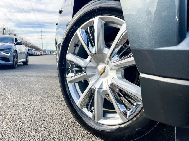 Used 2021 Chevrolet Tahoe High Country w/ Premium Package image 2