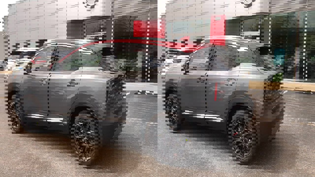 Used 2025 Nissan Kicks SR image 5