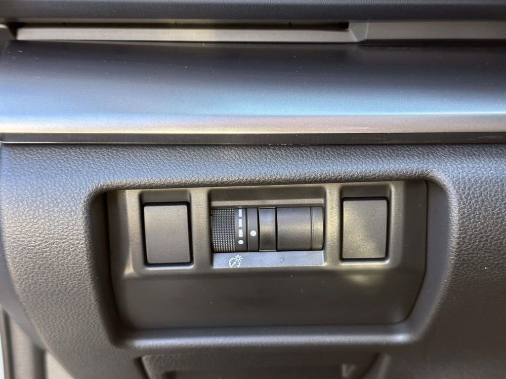 Certified 2025 Subaru Impreza 2.0i image 29