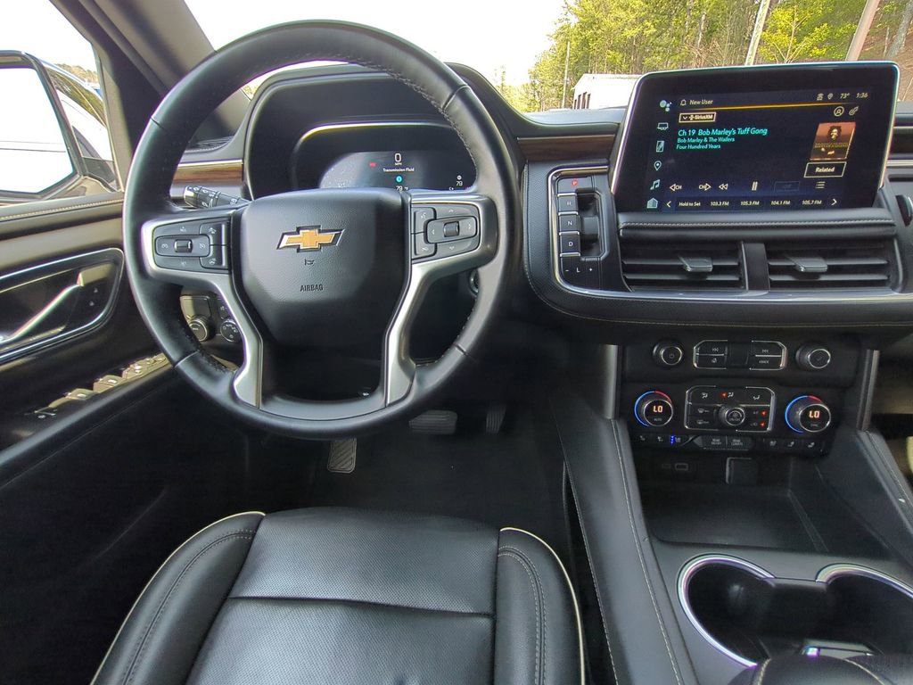 Used 2024 Chevrolet Suburban Premier RWD image 21