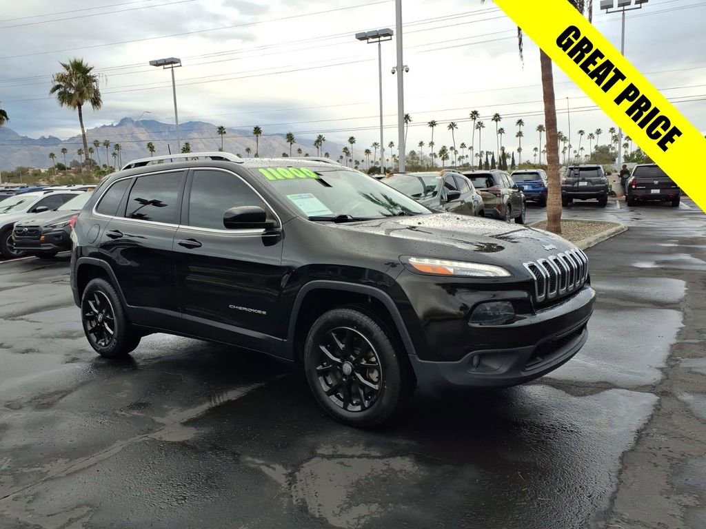 Used 2018 Jeep Cherokee Latitude Plus w/ Comfort/Convenience Group image 1