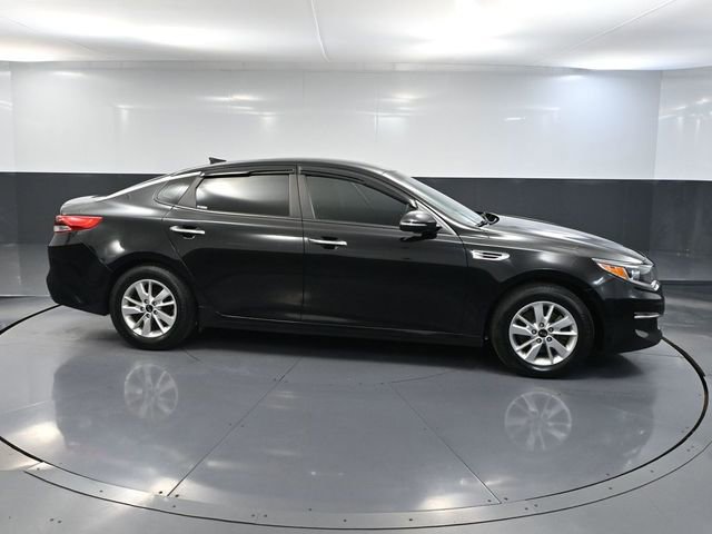 Used 2017 Kia Optima LX FWD image 3