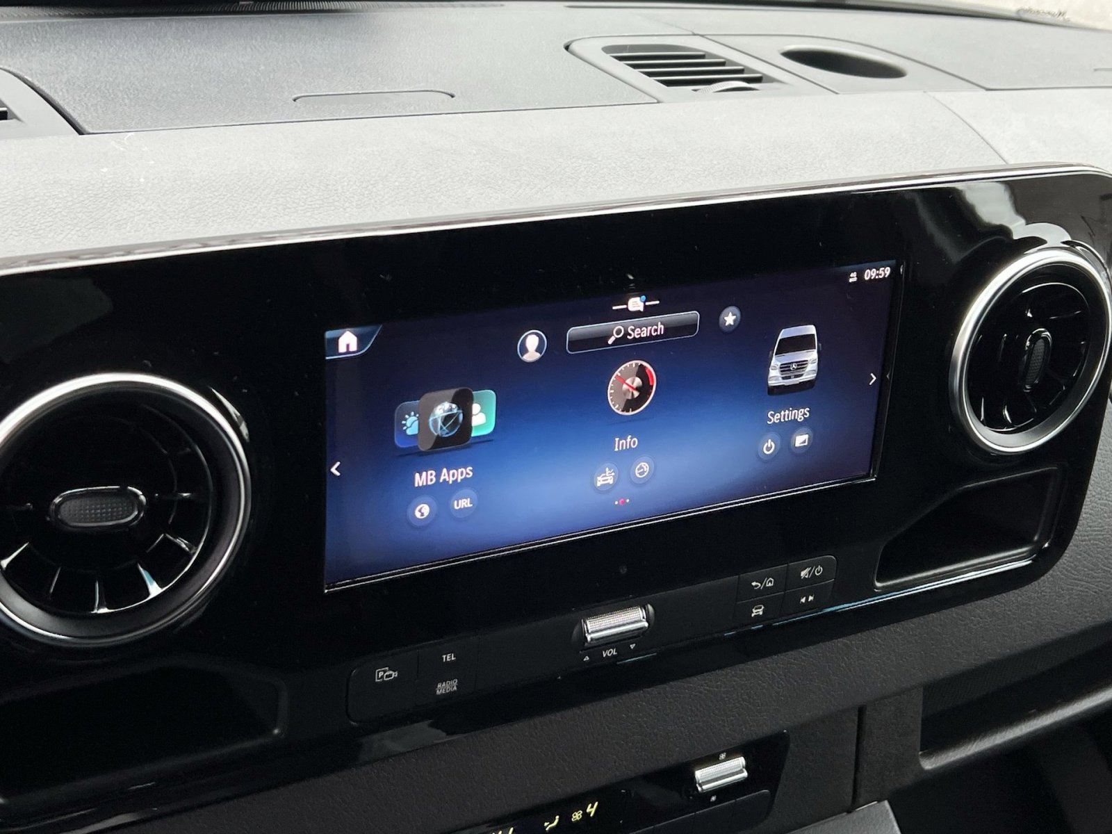 New 2026 Mercedes-Benz Sprinter 2500 image 18