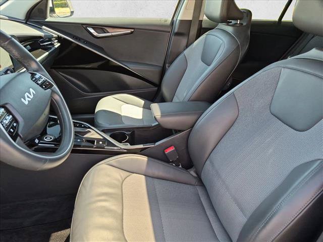 Used 2024 Kia Niro EX Touring FWD image 17