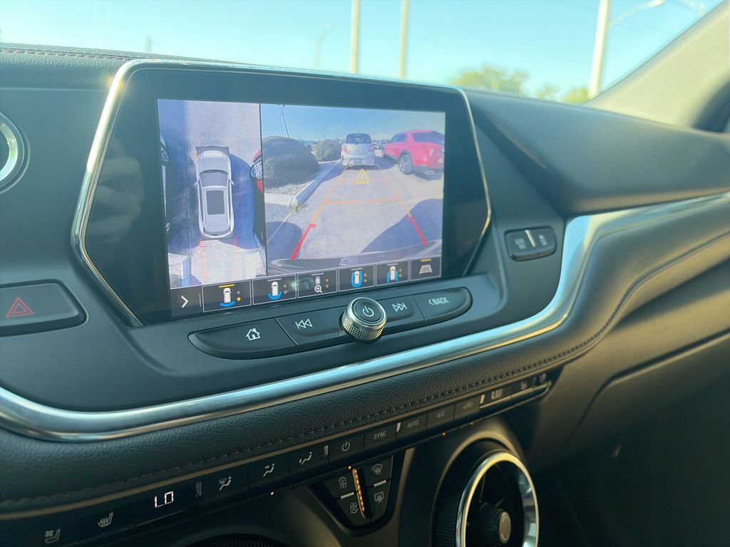 Used 2019 Chevrolet Blazer Premier w/ Sun and Wheels Package FWD image 23