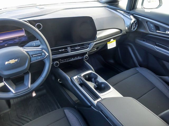 New 2026 Chevrolet Equinox EV LT image 17