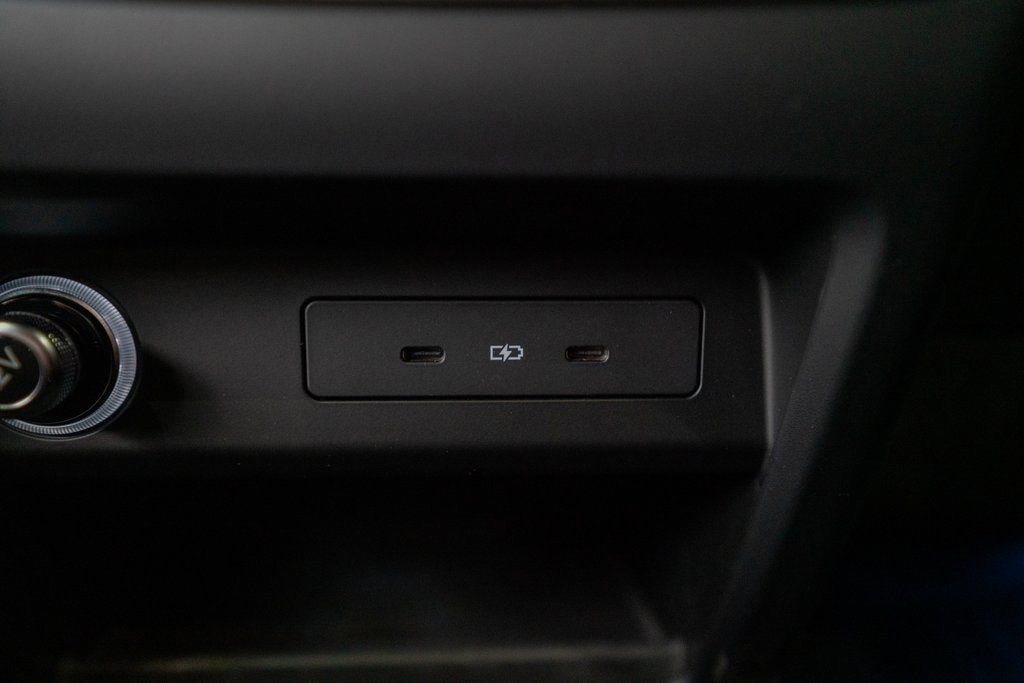 New 2025 Porsche Cayenne Coupe image 41