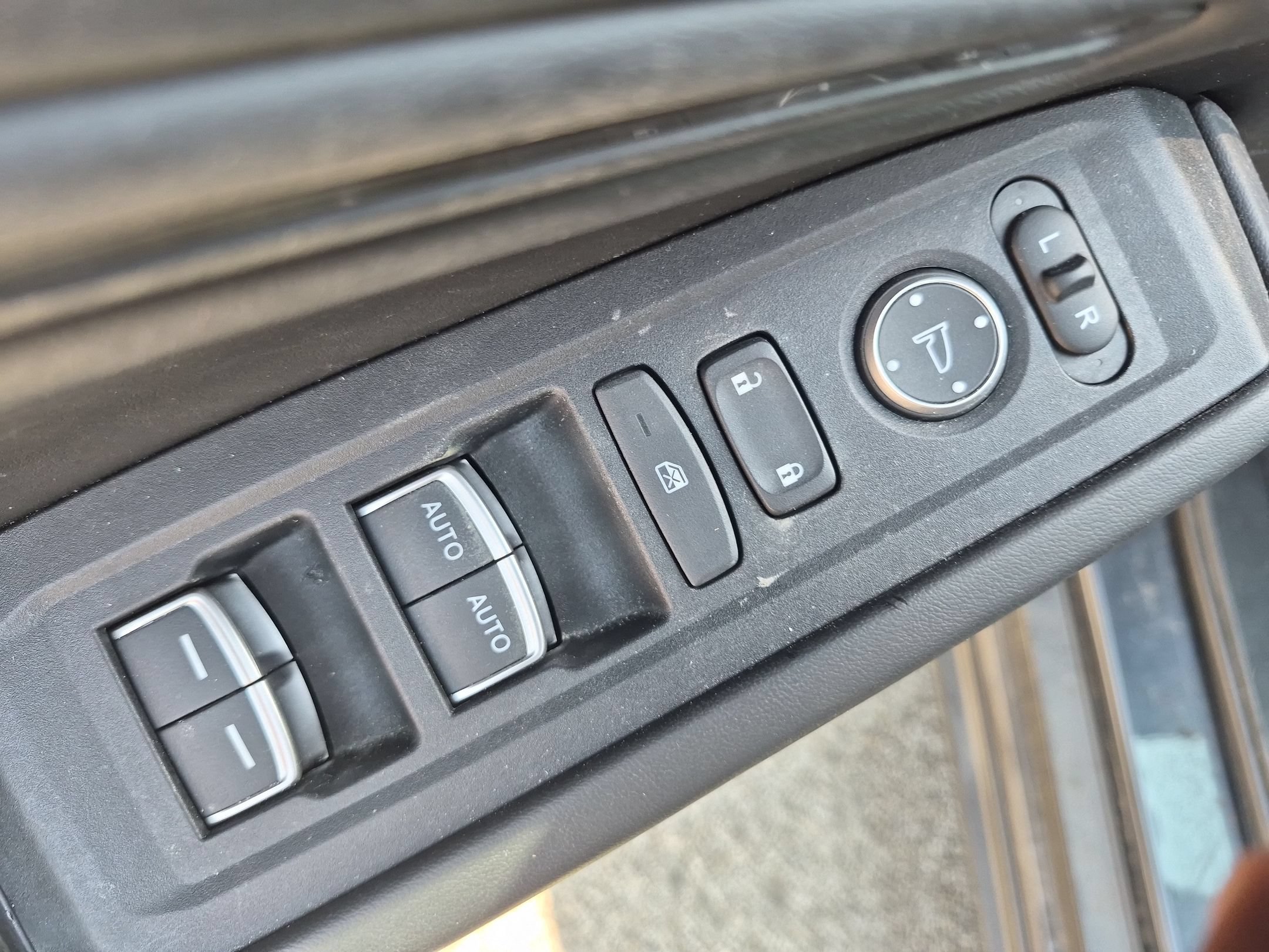 Used 2023 Honda Accord EX image 11