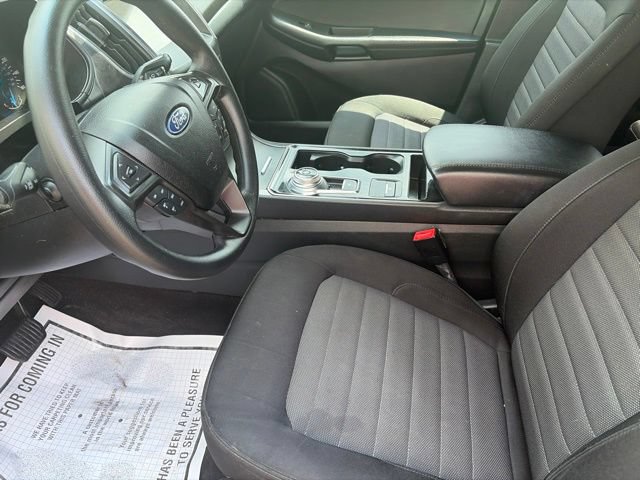 Used 2020 Ford Edge SE FWD image 9
