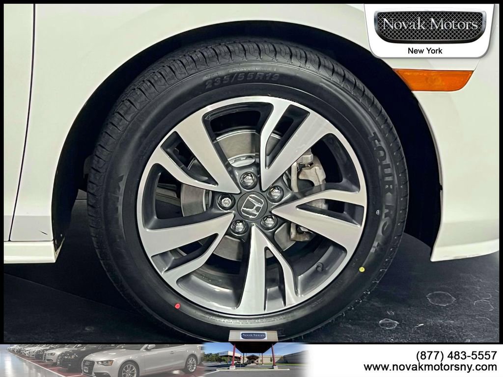 Used 2023 Honda Odyssey Touring image 9
