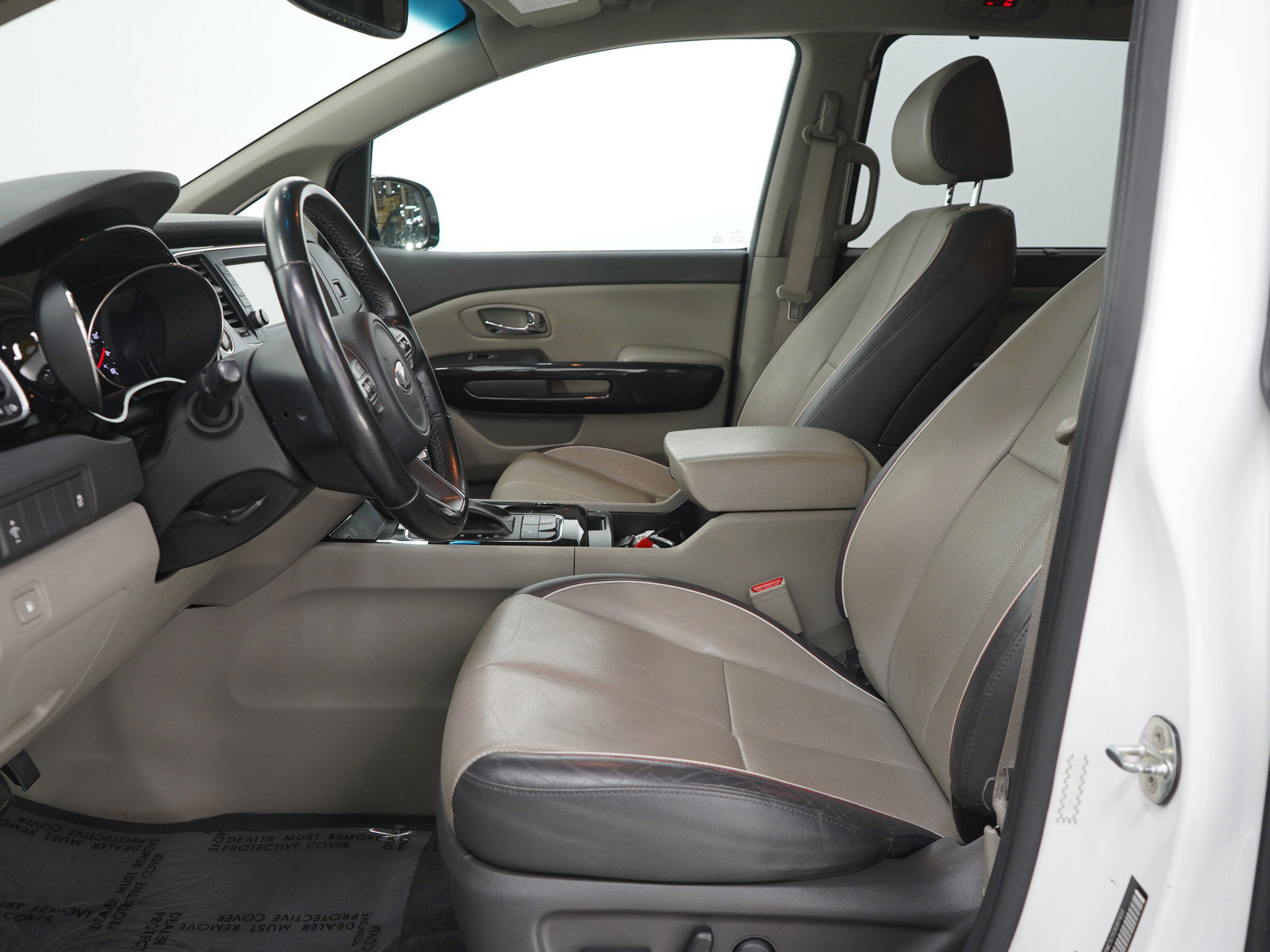 Used 2018 Kia Sedona EX image 26