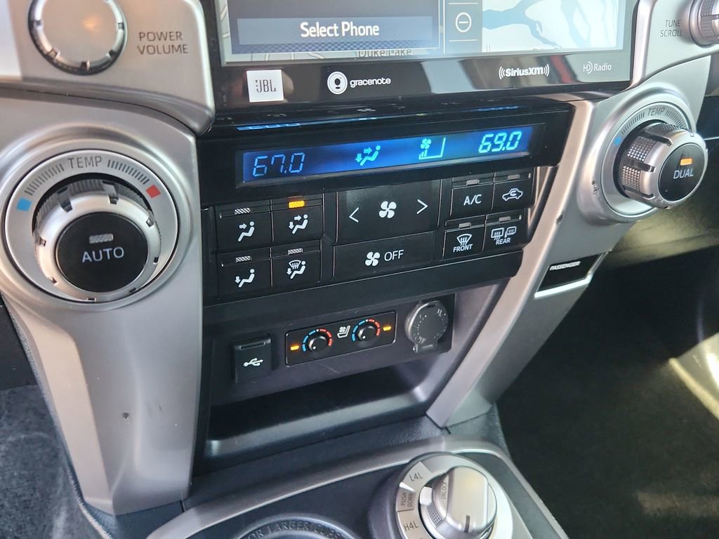 Used 2022 Toyota 4Runner Limited image 25