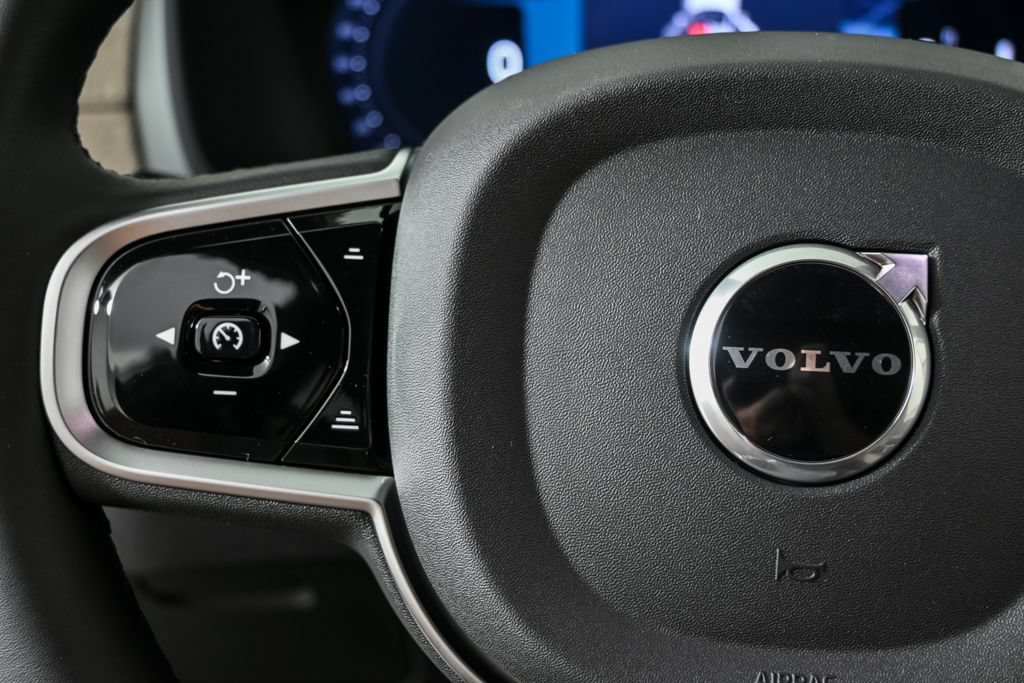 New 2026 Volvo XC90 B6 Plus w/ Protection Package Premier AWD/4WD image 10