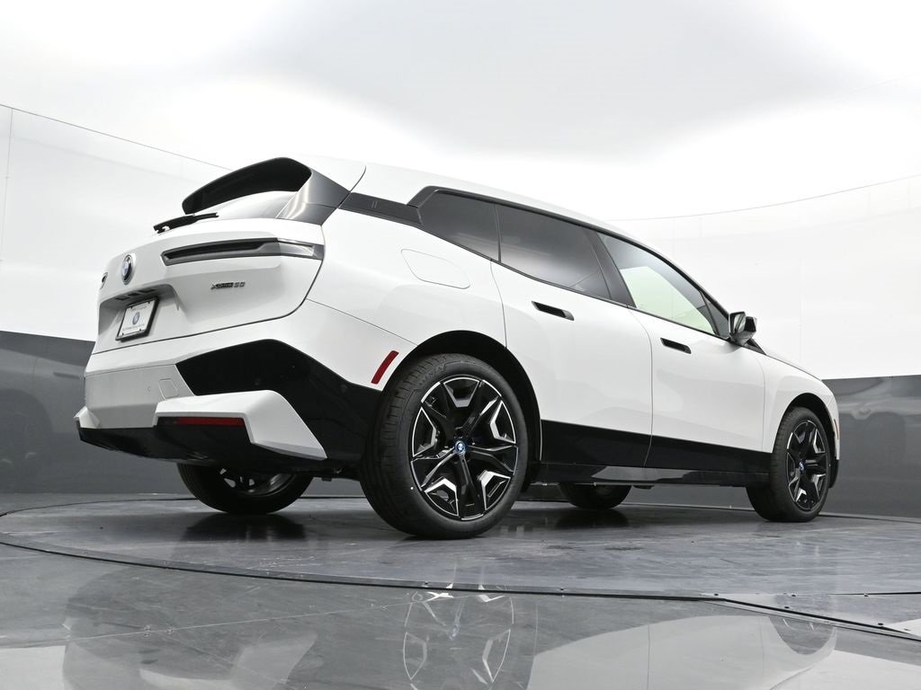 New 2025 BMW iX xDrive50 image 29