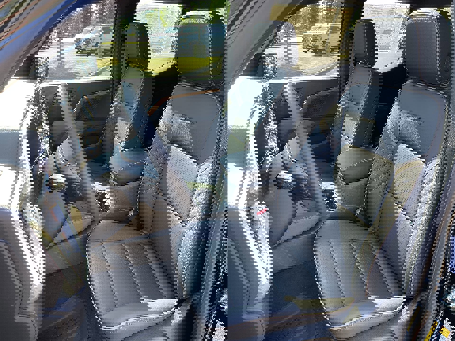 New 2025 GMC Canyon Denali w/ LPO, Denali Black Edition image 55