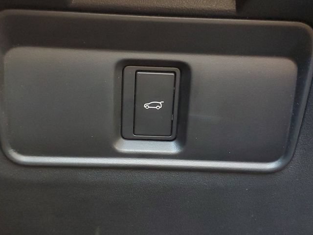 Certified 2025 Land Rover Discovery Sport Dynamic SE AWD/4WD image 35