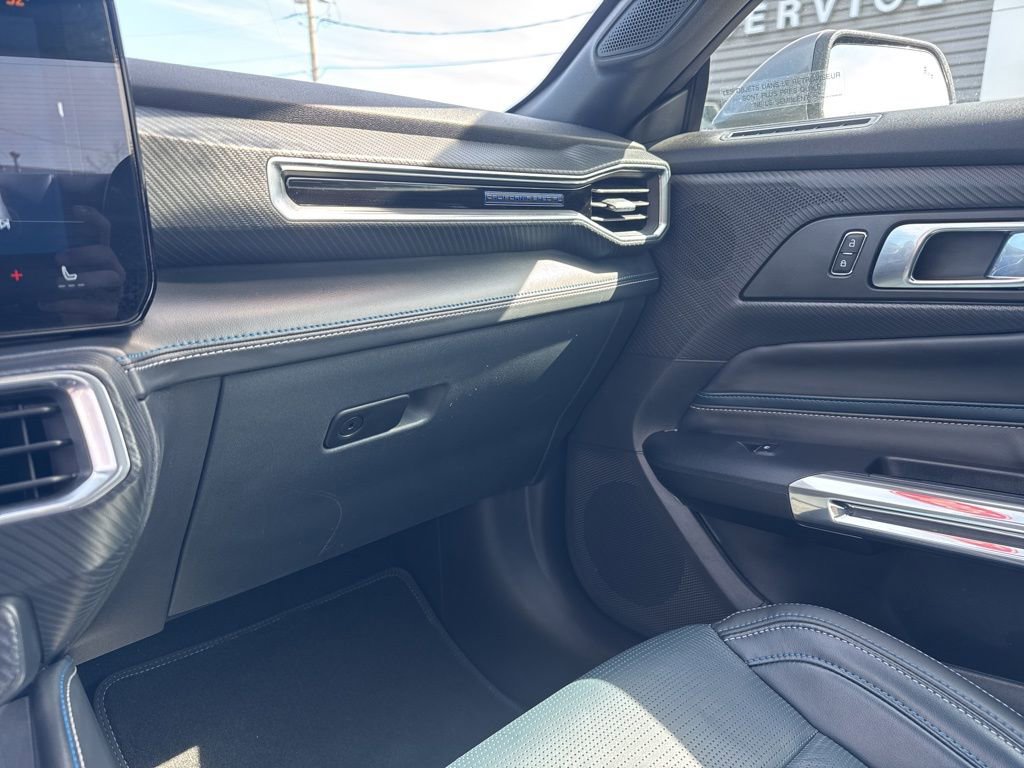 Used 2025 Ford Mustang GT Premium w/ GT Performance Package image 17