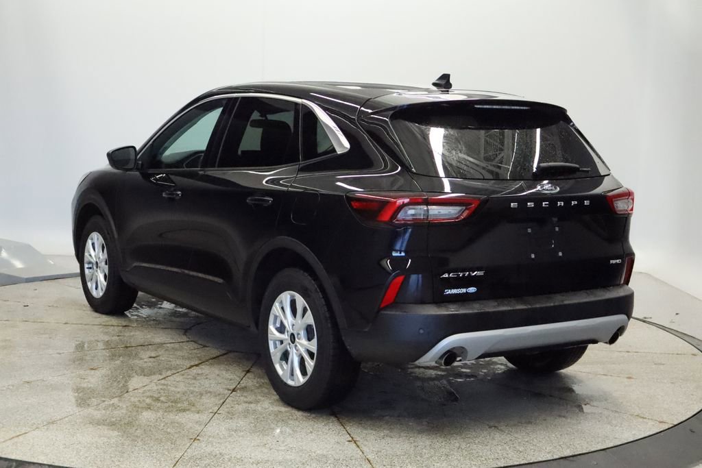 Used 2024 Ford Escape Active w/ Tech Pack #1 AWD/4WD image 3