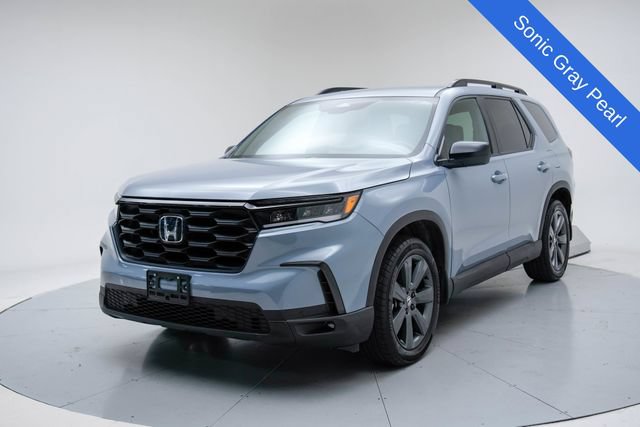Certified 2025 Honda Pilot Sport image 3