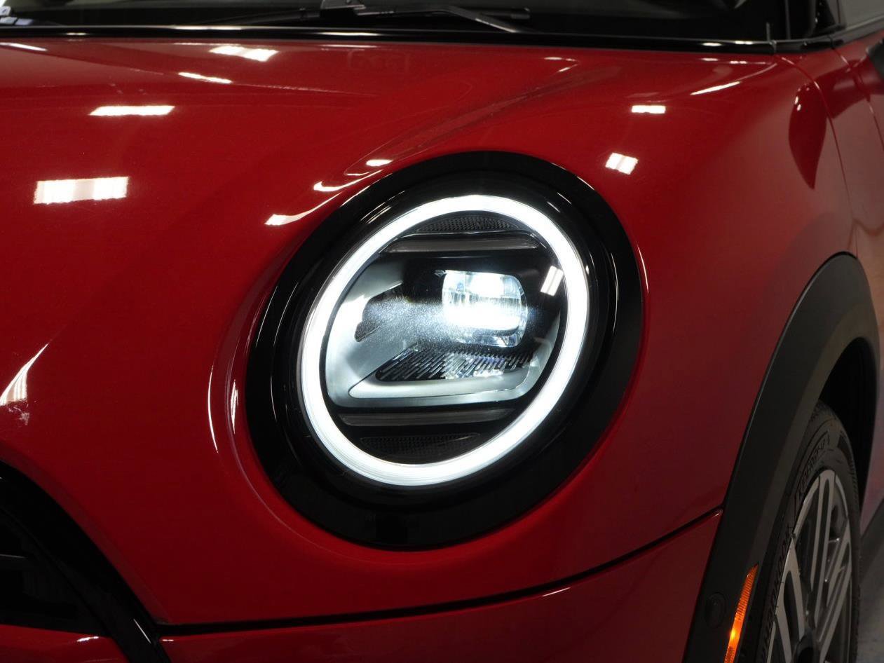 Certified 2025 MINI Cooper S image 34