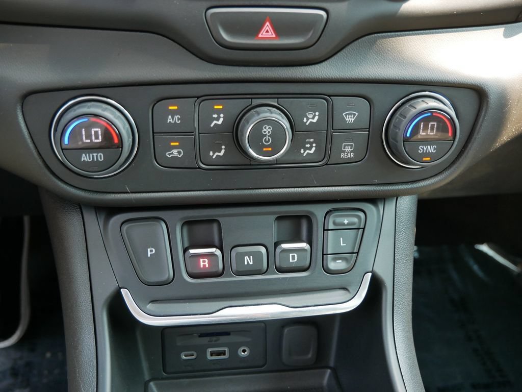 Used 2021 GMC Terrain SLT w/ Elevation Edition AWD/4WD image 22