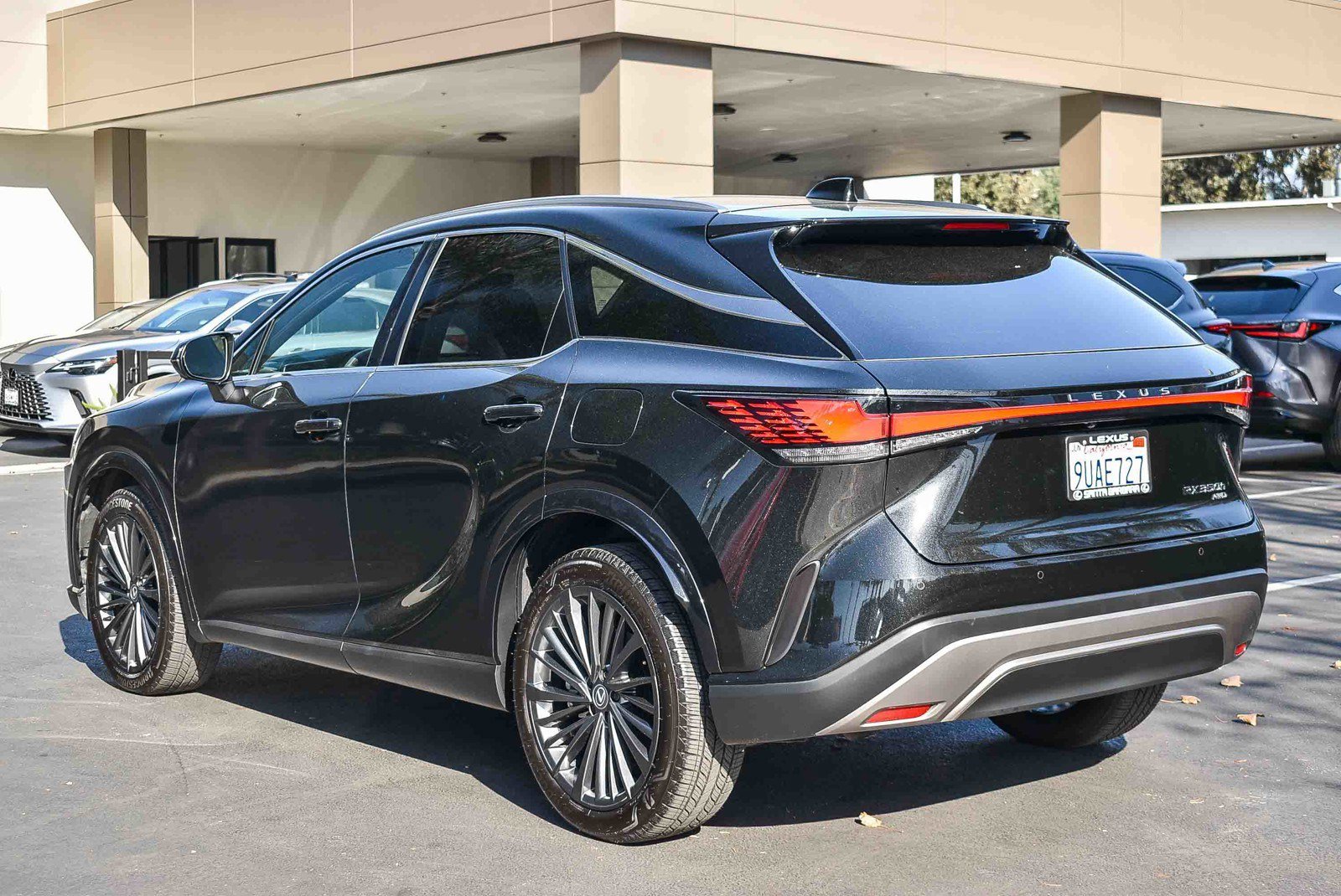 Used 2025 Lexus RX 350h image 4