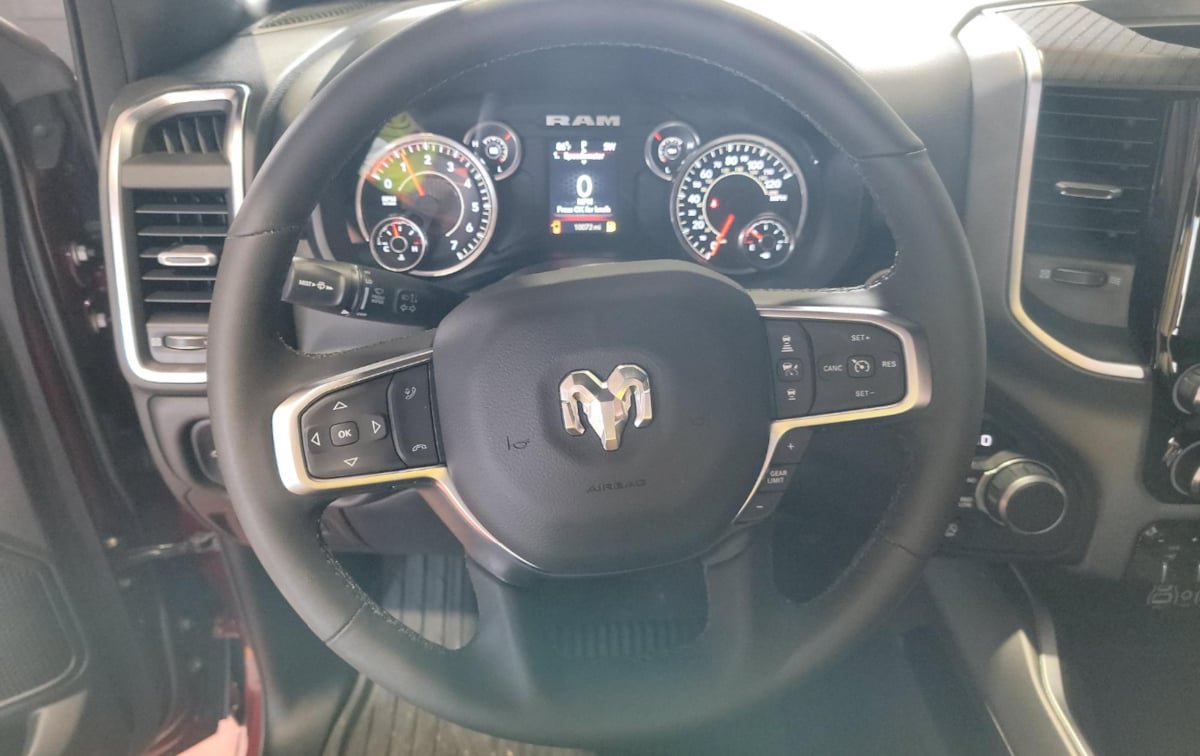 Used 2025 RAM 1500 Big Horn AWD/4WD image 10
