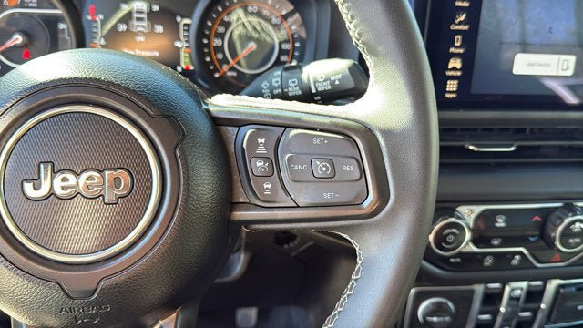 Certified 2025 Jeep Wrangler Unlimited Rubicon AWD/4WD image 14