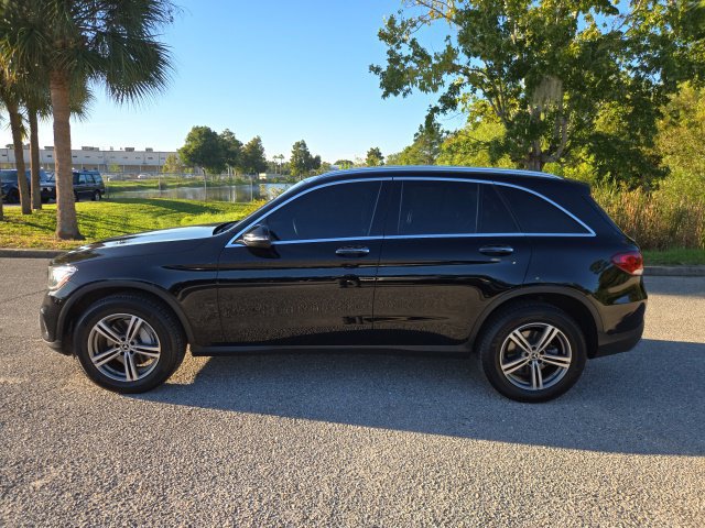 Used 2020 Mercedes-Benz GLC 300 4MATIC image 2