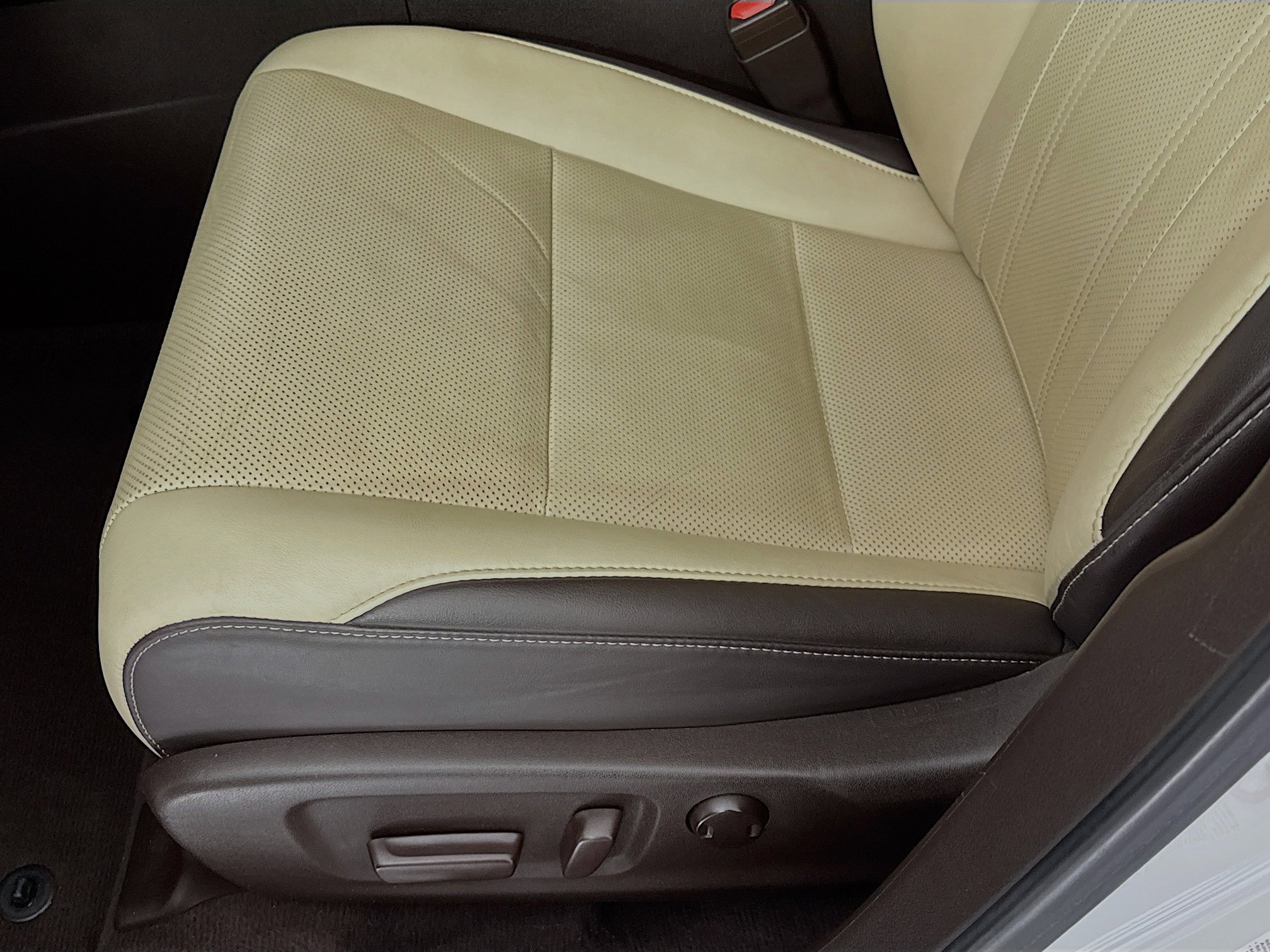 Used 2019 Lexus RX 350 AWD w/ Navigation Package image 19