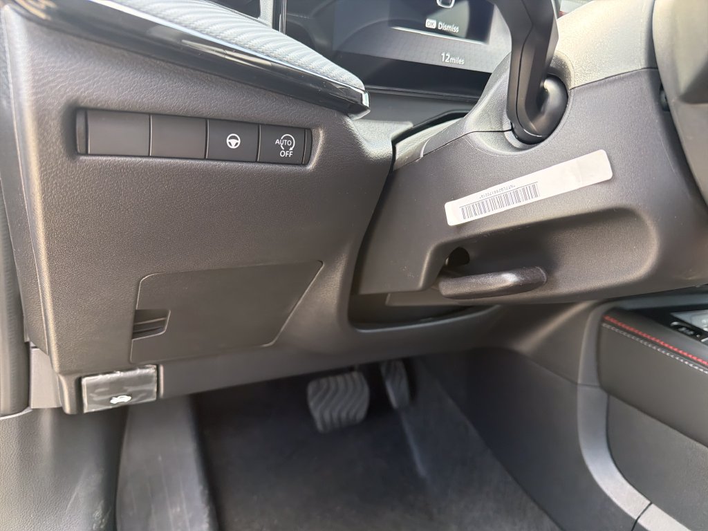 New 2026 Nissan Kicks SR FWD image 18