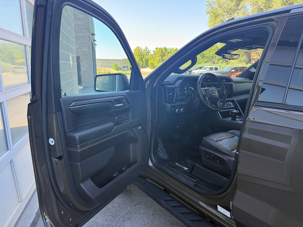 Used 2023 GMC Sierra 1500 AT4 w/ Technology Package AWD/4WD image 20