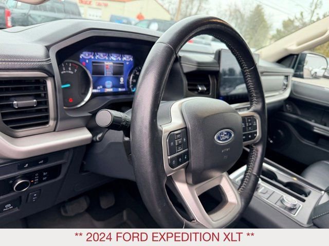 Used 2024 Ford Expedition XLT image 23