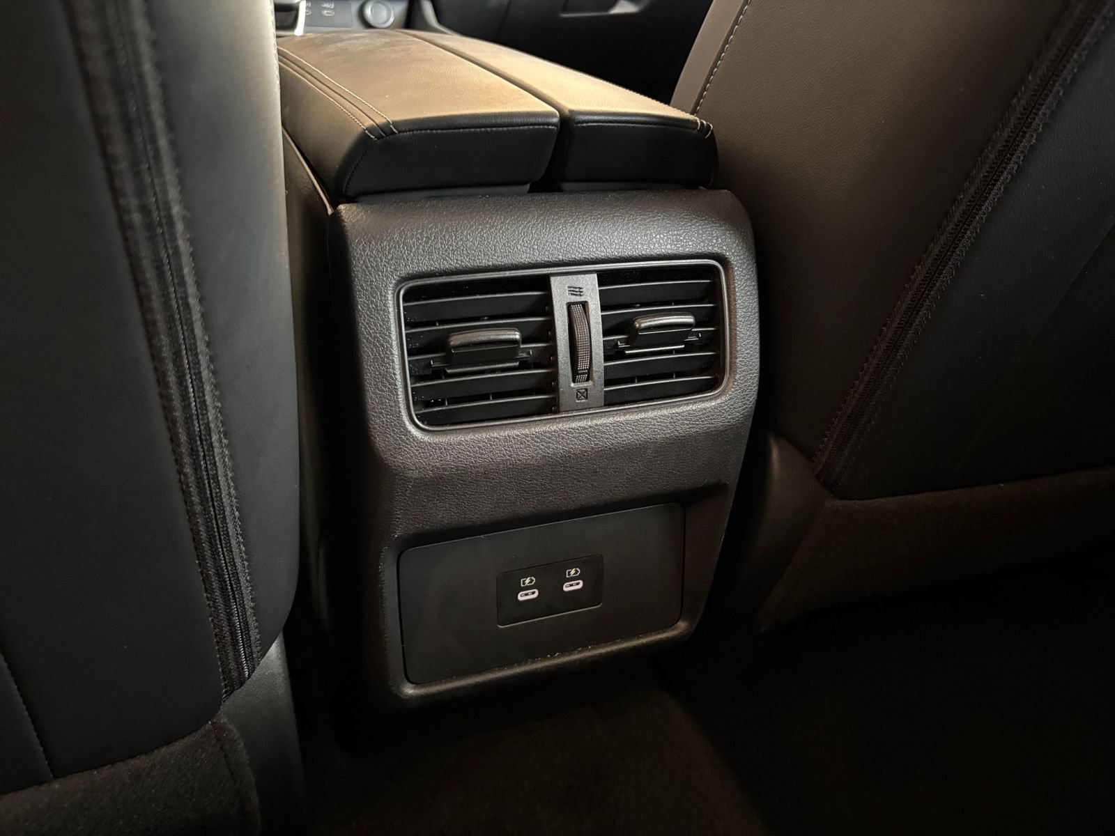 Used 2026 Nissan Rogue SL FWD image 24