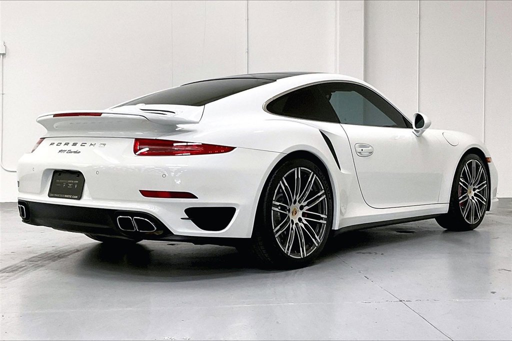 Used 2016 Porsche 911 Turbo image 4