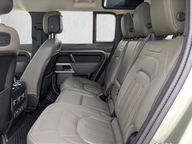 Used 2020 Land Rover Defender 110 HSE image 21