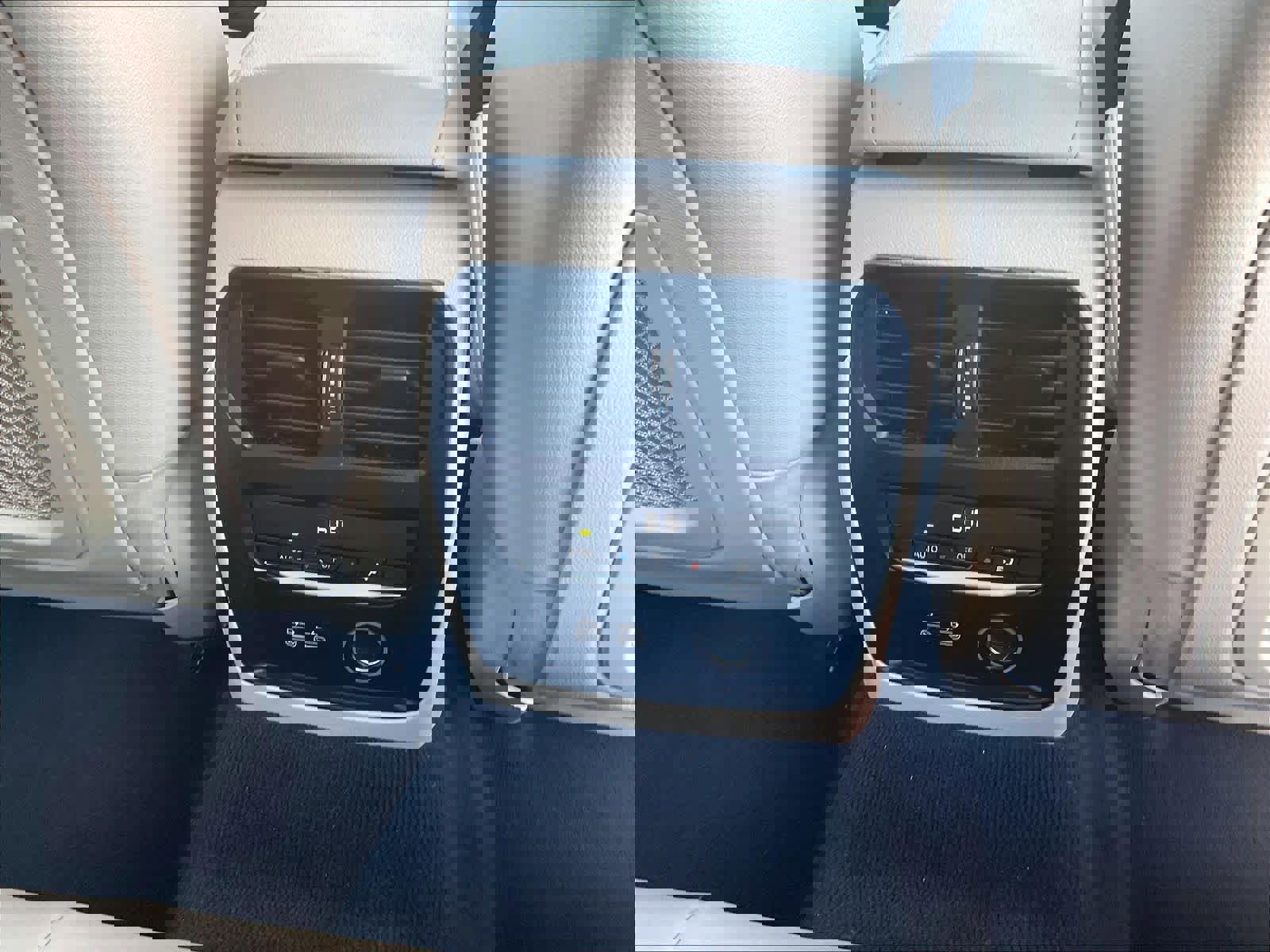 Used 2019 BMW 330i Sedan w/ Convenience Package image 34