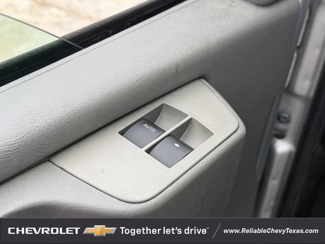 Used 2015 Chevrolet Express 2500 LS RWD image 27