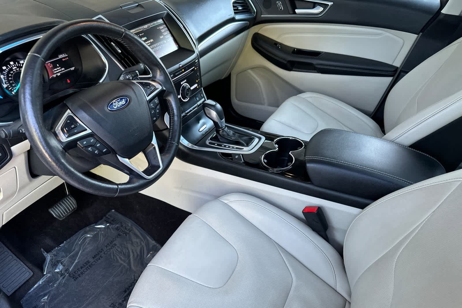 Used 2015 Ford Edge Titanium w/ Equipment Group 302A FWD image 11