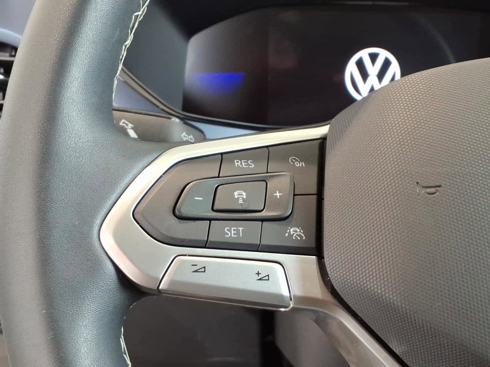 Certified 2023 Volkswagen Taos SE w/ Panoramic Sunroof Package AWD/4WD image 13