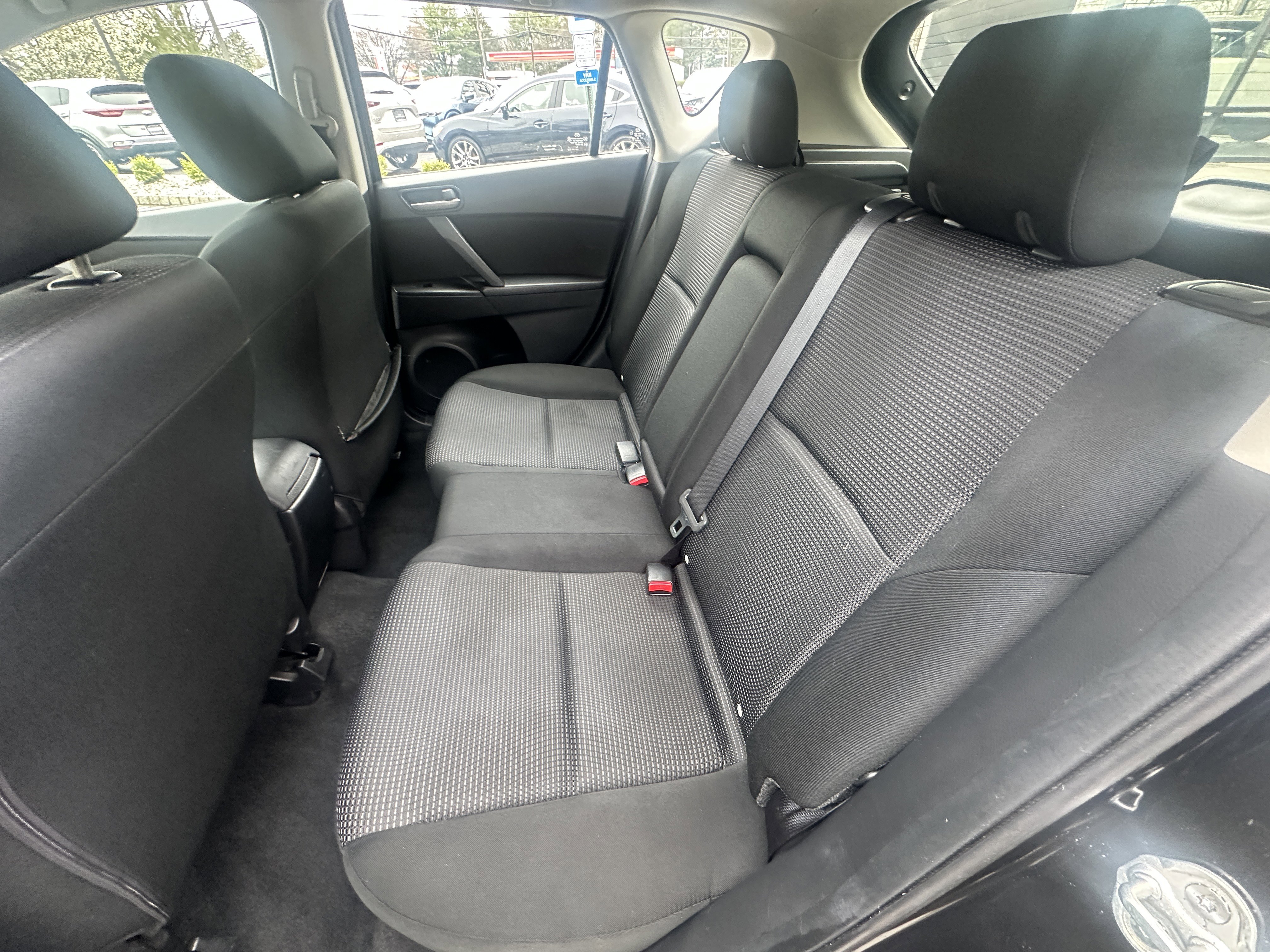 Used 2013 MAZDA MAZDA3 i Touring image 6