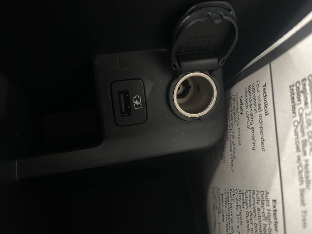 Used 2022 Nissan Rogue Sport S image 28