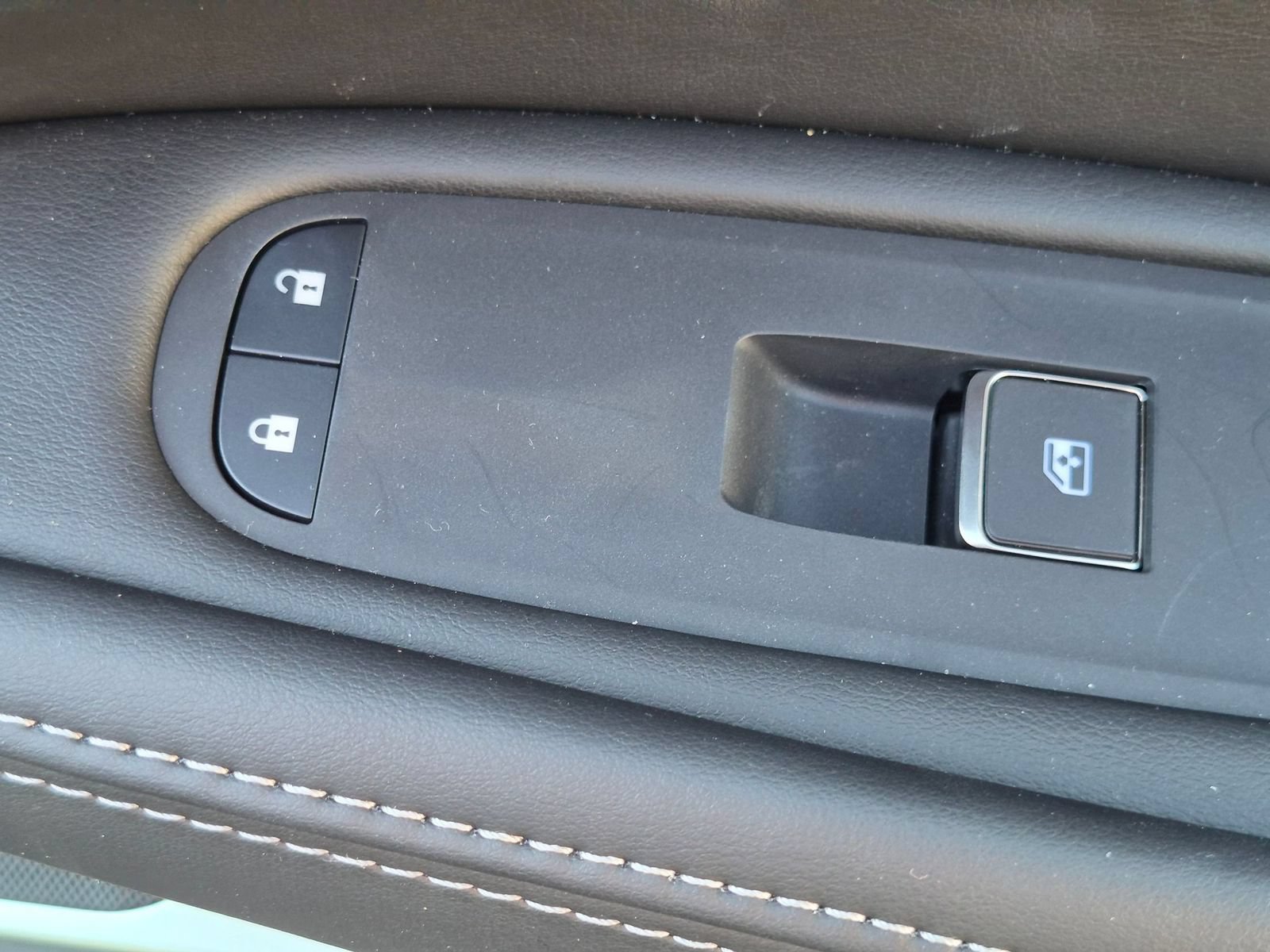 Used 2026 INFINITI QX60 Luxe w/ Cargo Package FWD image 39