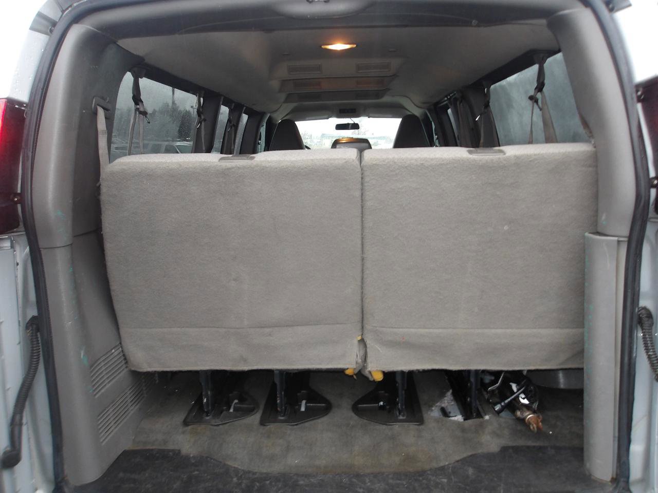 Used 2018 Chevrolet Express 3500 LT w/ LT Preferred Equipment Group RWD image 9