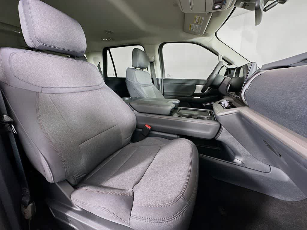 New 2025 Ford Expedition Active RWD image 15